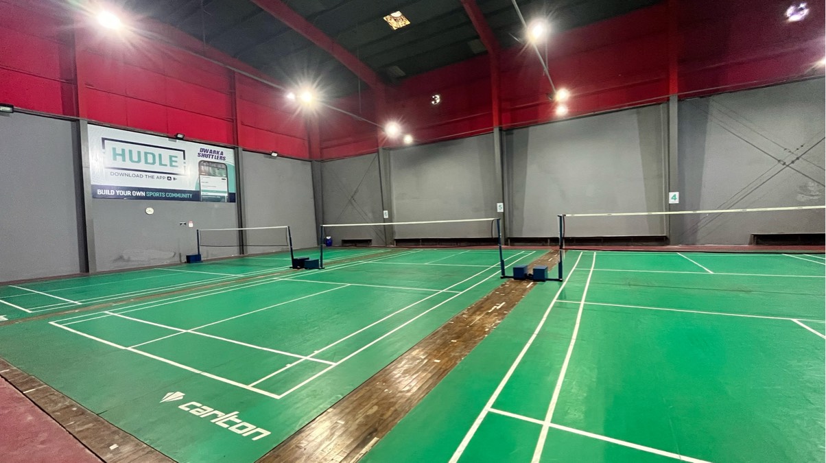 Indoor badminton hot sale